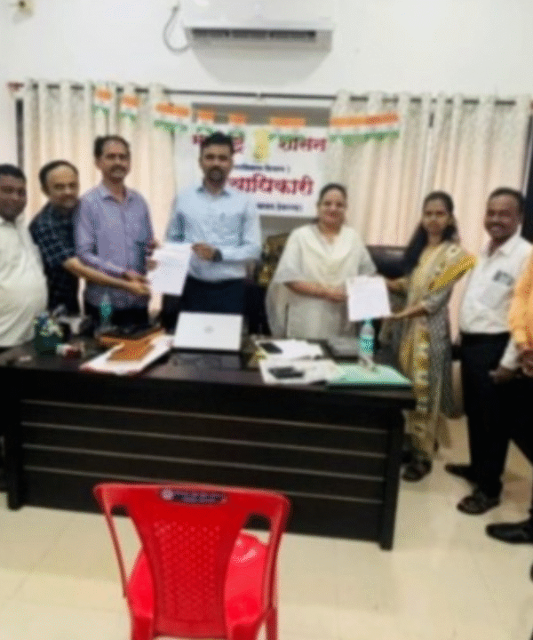 देवरुख न.प.तील मुख्य रस्त्याचे काम रखडले; शहर भाजपकडून प्रशासनाला निवेदन