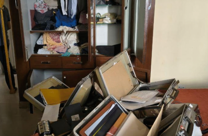 कोळकेवाडीत भरदिवसा घरफोडी; २.३४ लाखांचा ऐवज लंपास