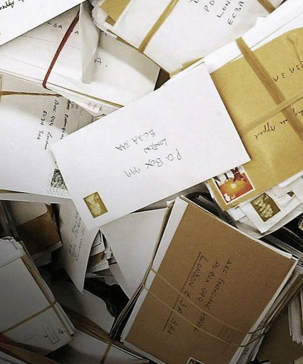 दीड वर्ष टपाल न वाटणारा वेळणेश्वरचा पोस्टमन बडतर्फ; घरातून दोन पोती टपाल जप्त