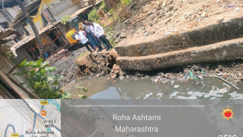 रोहा नगराध्यक्ष वनश्री शेडगे यांच्याकडून भर उन्हात नालेसफाईची पाहणी. 3 konkandhara 2026 05 02T170002.044